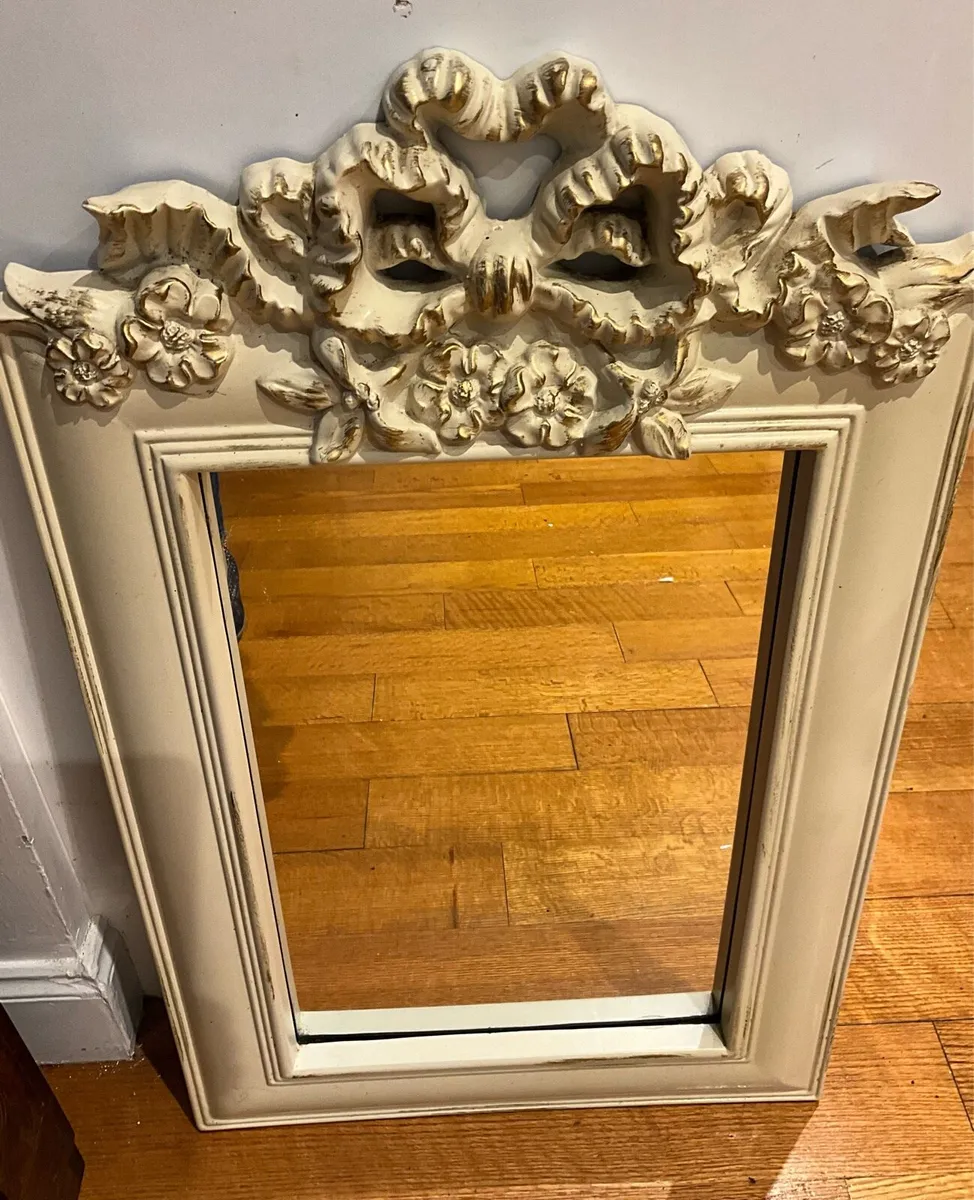 Vintage Ornate Carved Mirror - Image 3