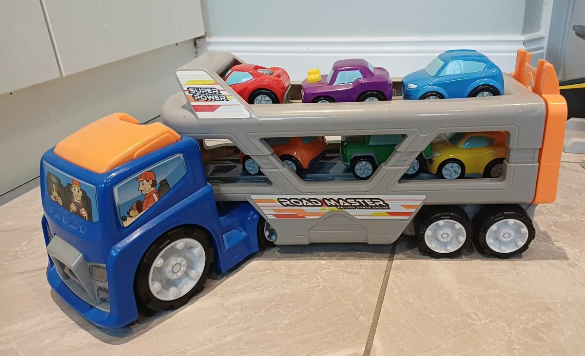 Roadmaster Car Transporter toy - Image 2