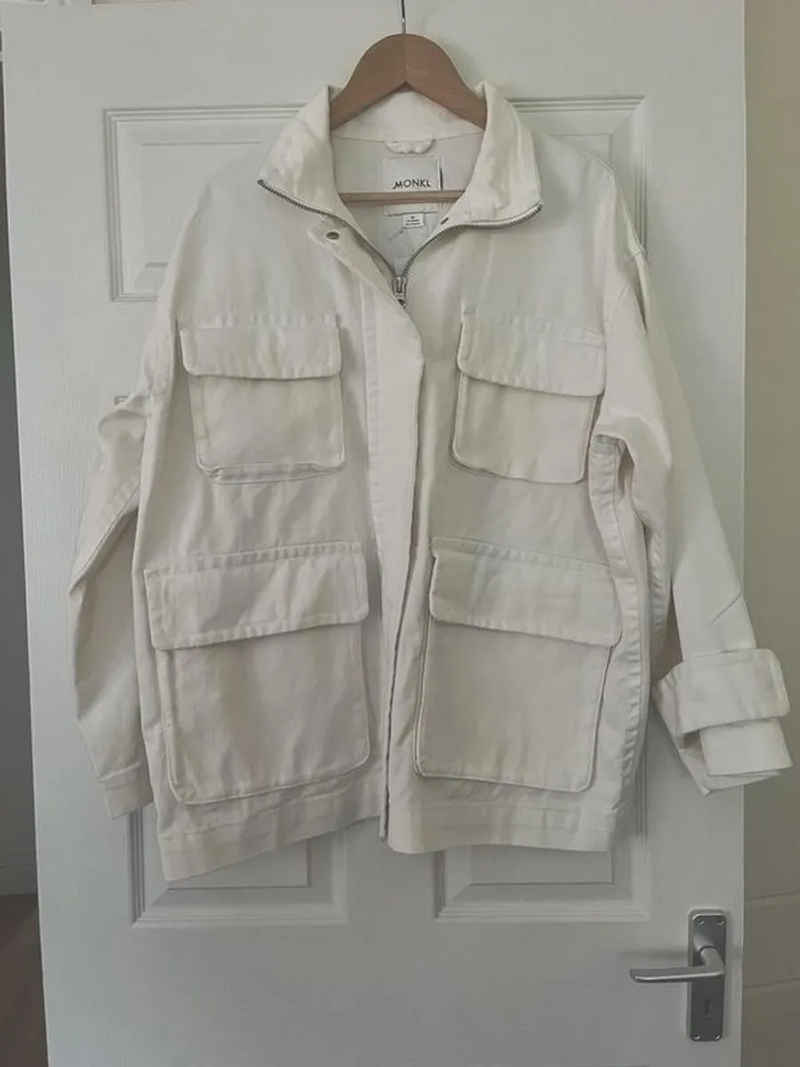 Monki oversized cream jacket with pockets and button closure - Image 4