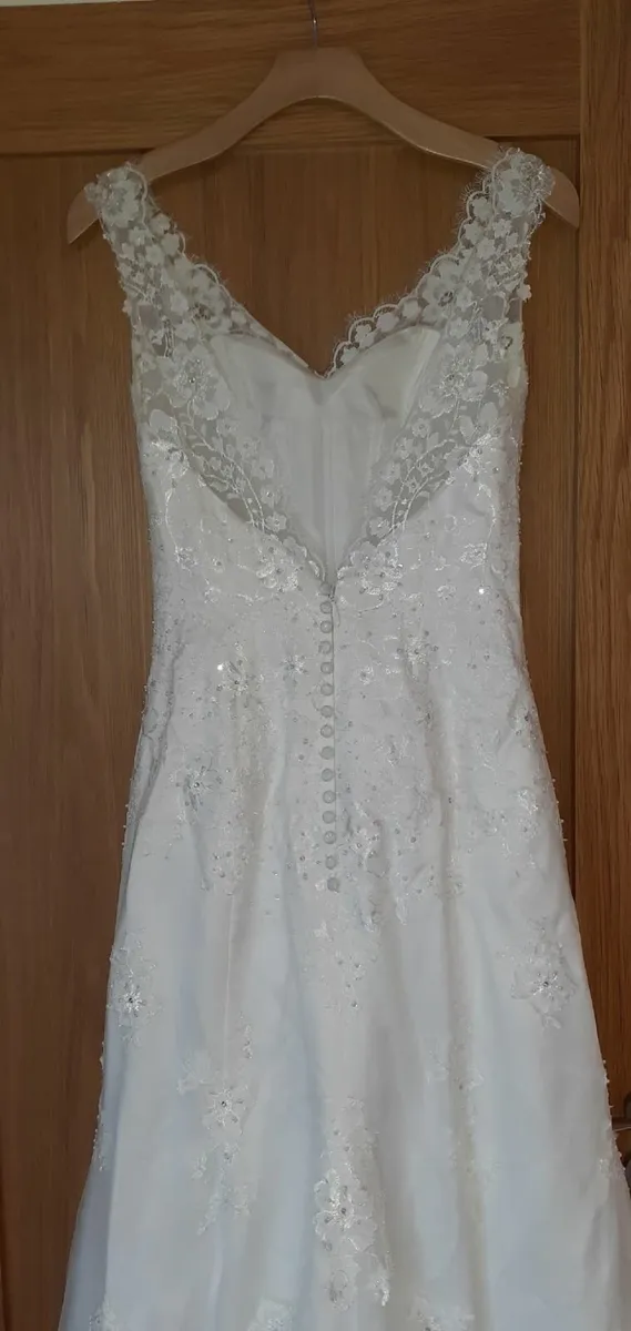 Designer Wedding dress by Edel Tuite - Image 2