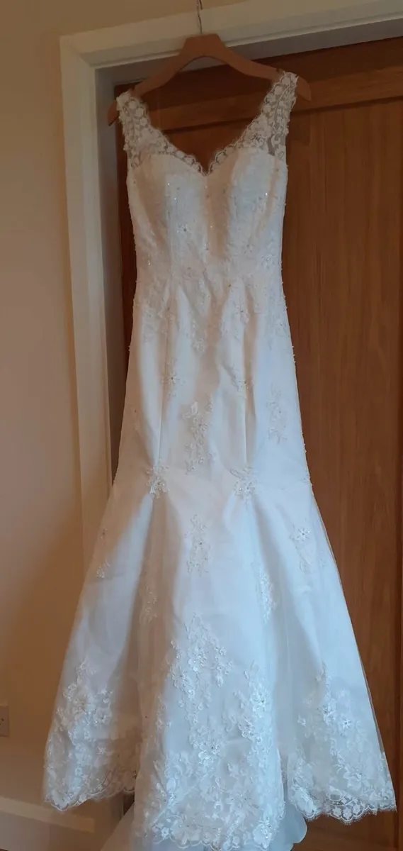 Designer Wedding dress by Edel Tuite - Image 3