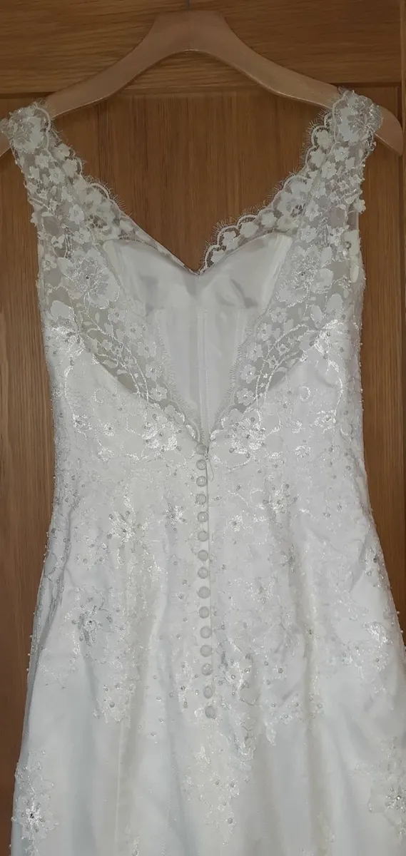 Designer Wedding dress by Edel Tuite - Image 4