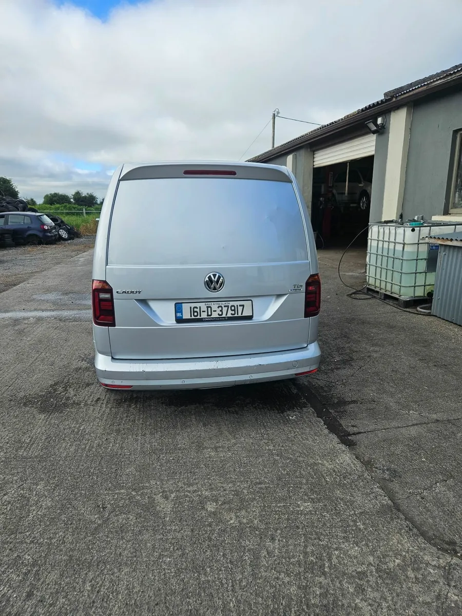 2016 Vw Caddy Maxi Crew cab 5 seater - Image 4