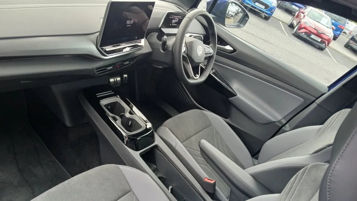 Volkswagen ID.4 PRO Plus 77kwh 286HP  fully Elect - Image 3