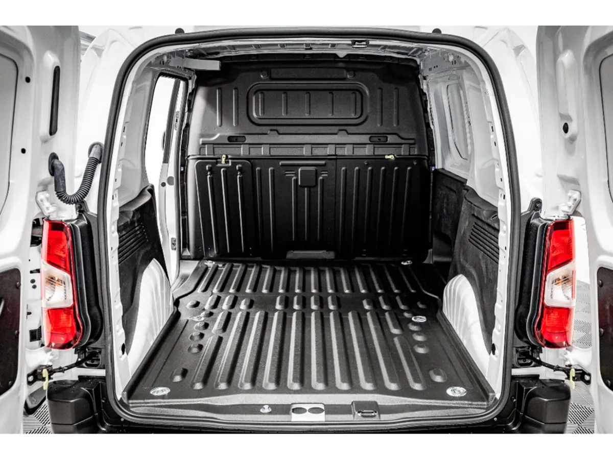 Peugeot Partner *Reduced to Clear* Professional Pl - Image 2
