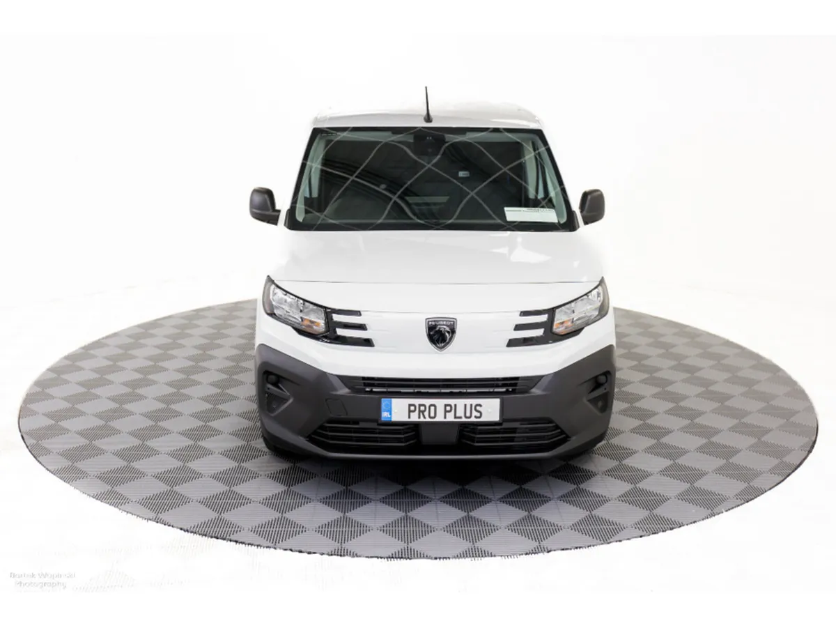 Peugeot Partner *Reduced to Clear* Professional Pl - Image 3