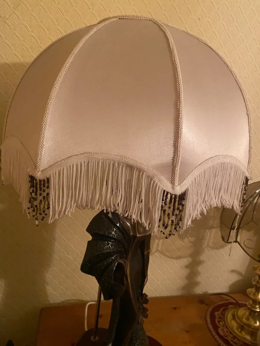 DiCaprio Lamp - Image 3