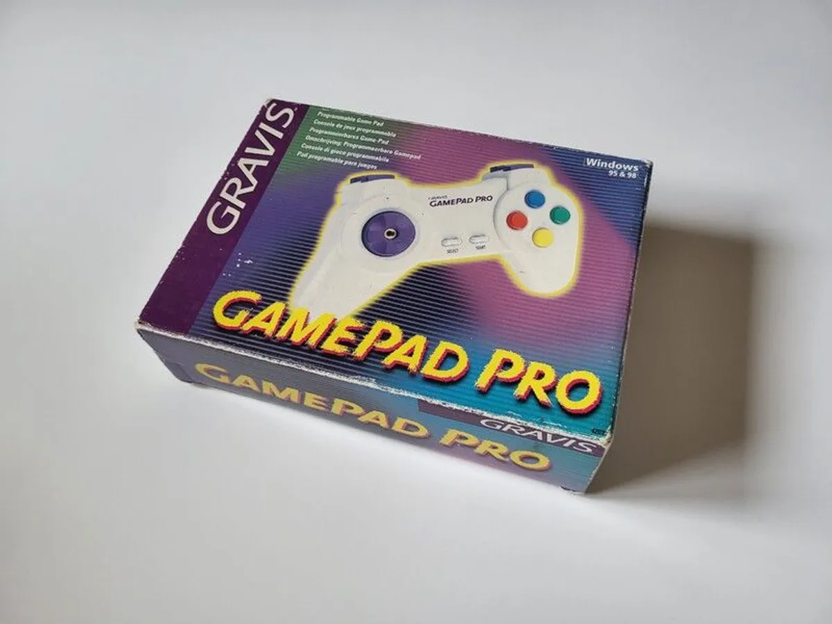 Gravis GamePad Pro - Image 1