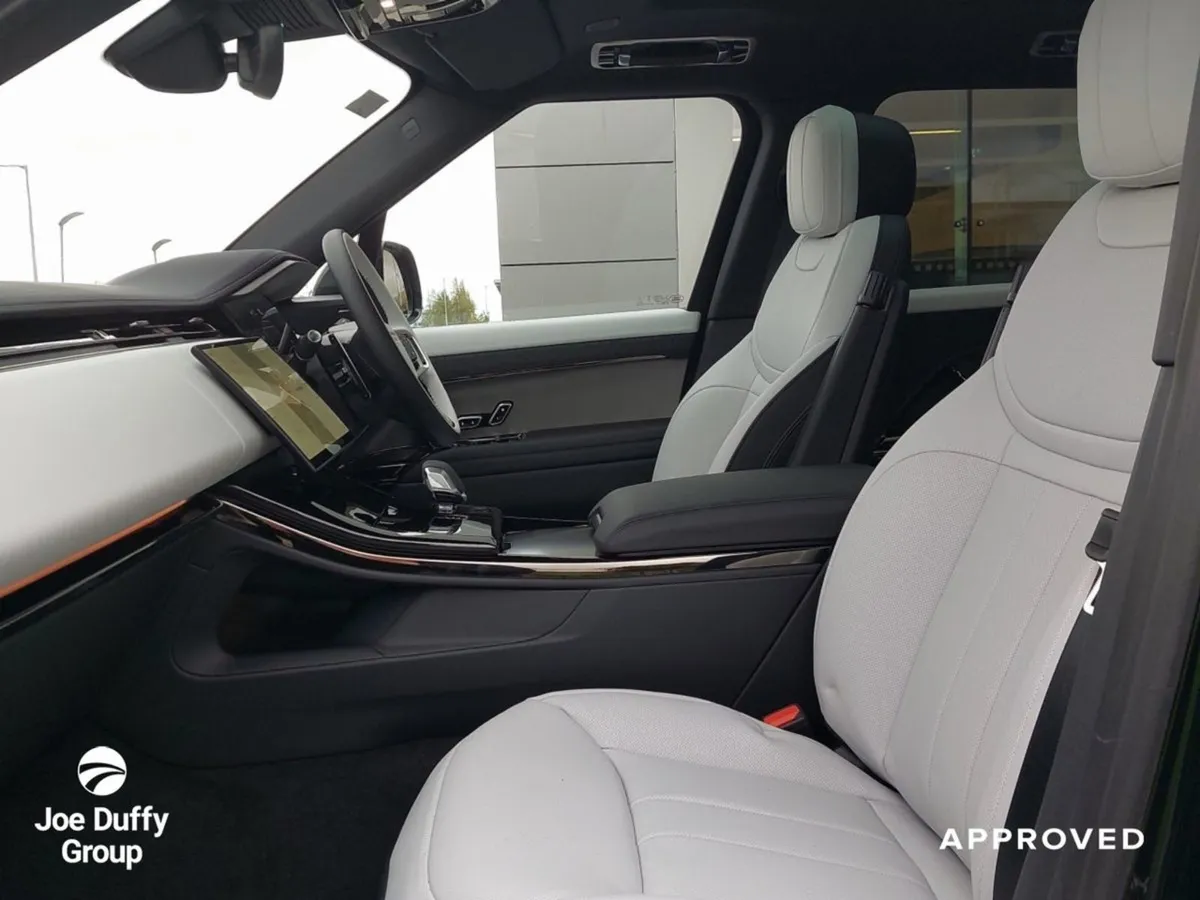 Land Rover Range Rover Sport Dynamic SE 3.0 Phev - Image 4