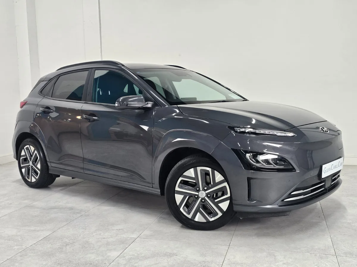 2023 Hyundai KONA EV  64kWh Premium - Image 2