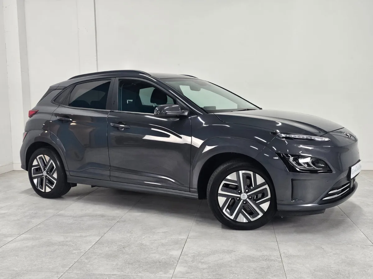 2023 Hyundai KONA EV  64kWh Premium - Image 3