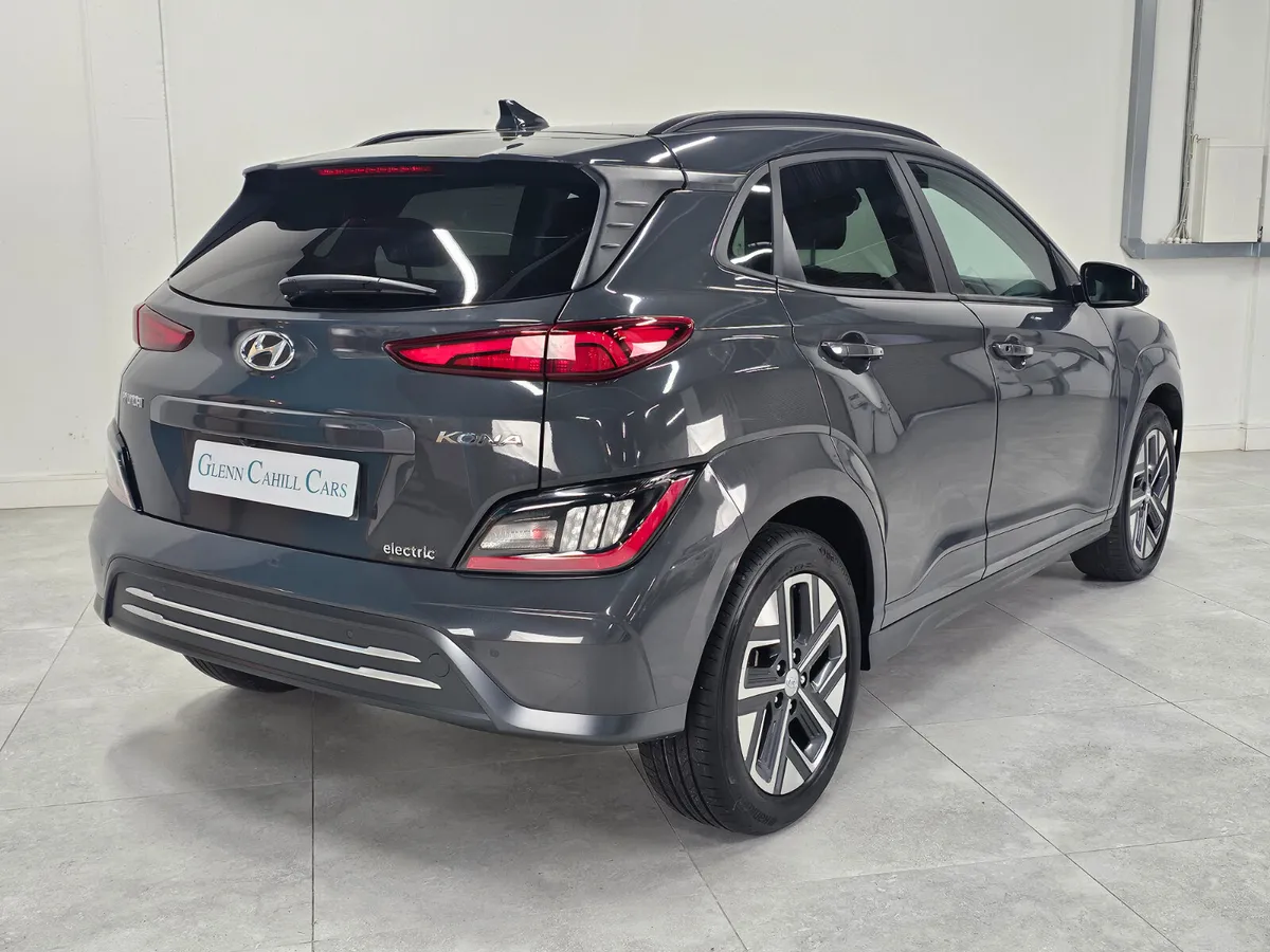 2023 Hyundai KONA EV  64kWh Premium - Image 4