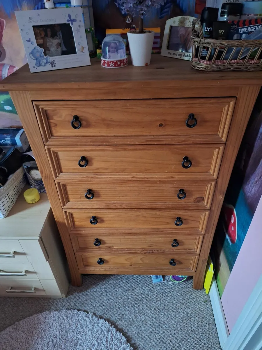 Chest of Drawers