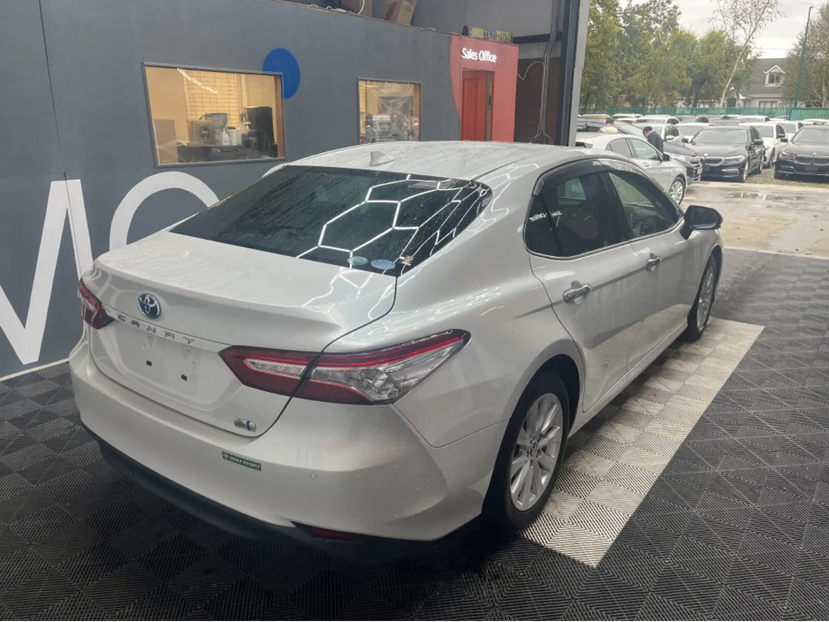 Toyota Camry €27950! 2021 TOYOTA CAMRY 2.5 HYRBID - Image 2