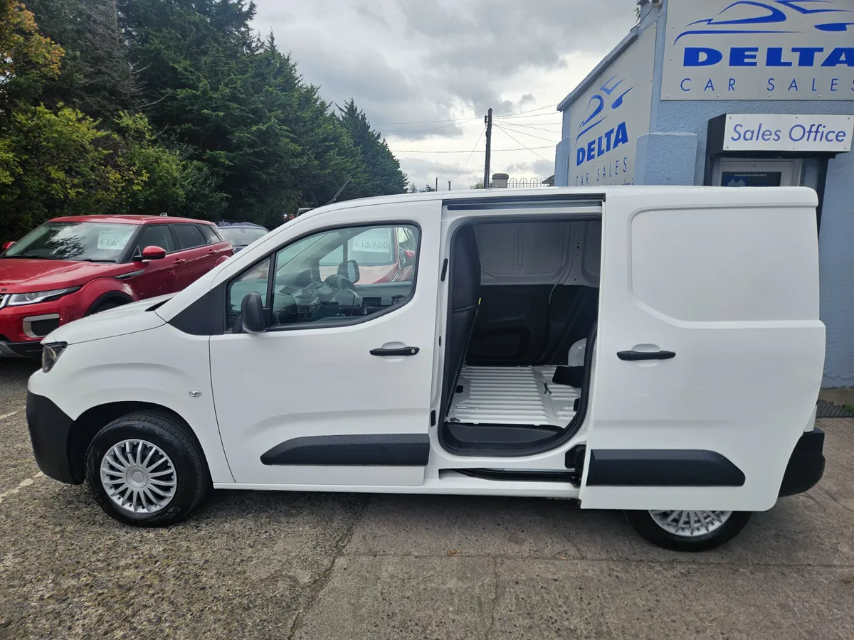 2022 PEUGEOT PARTNER  DOE 02/26 VAT INCLUSIVE - Image 4