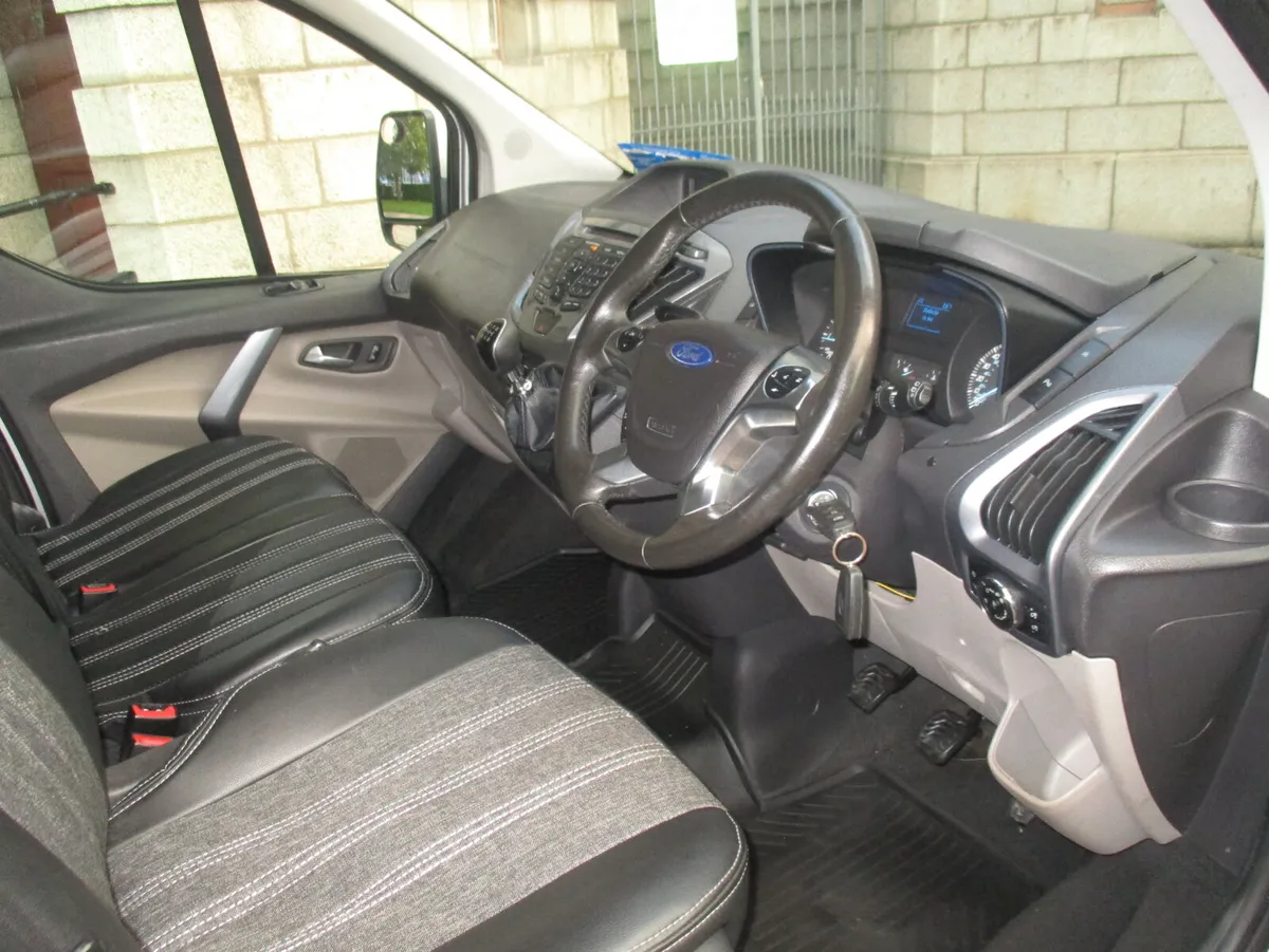 2017 FORD TOURNEO 2.0 TDCI MANUAL LIMITED - Image 3