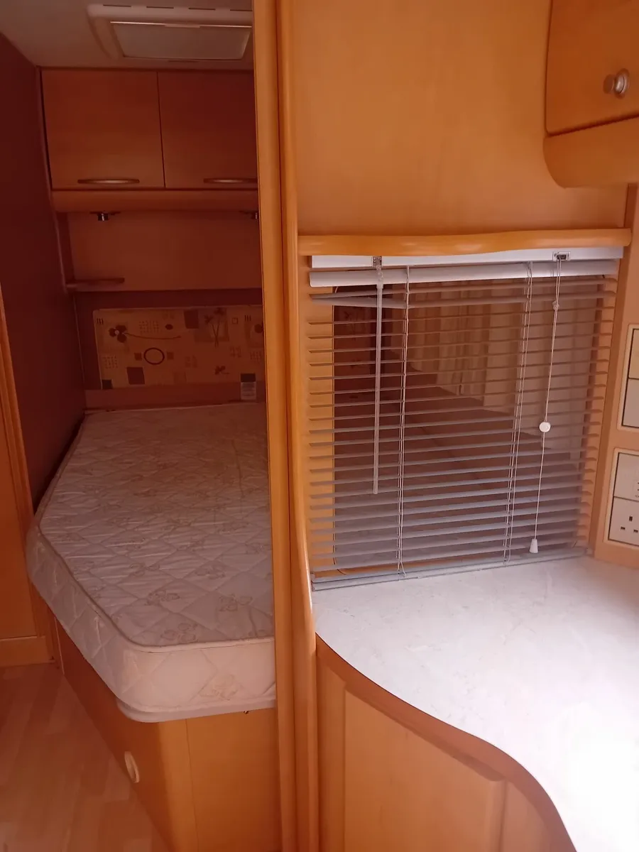 Caravan - Image 3
