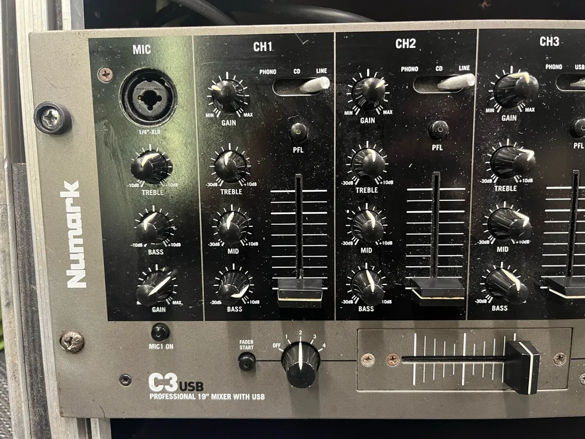 Numark C3 USB Mixer - Image 2