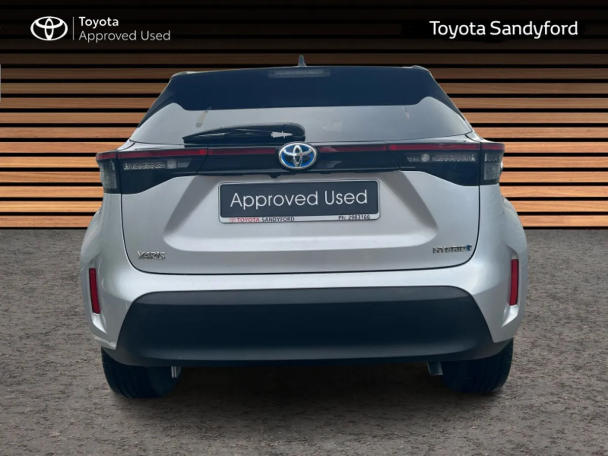 Toyota Yaris Cross LUNA SPORT // REAR CAMERA // SM - Image 4