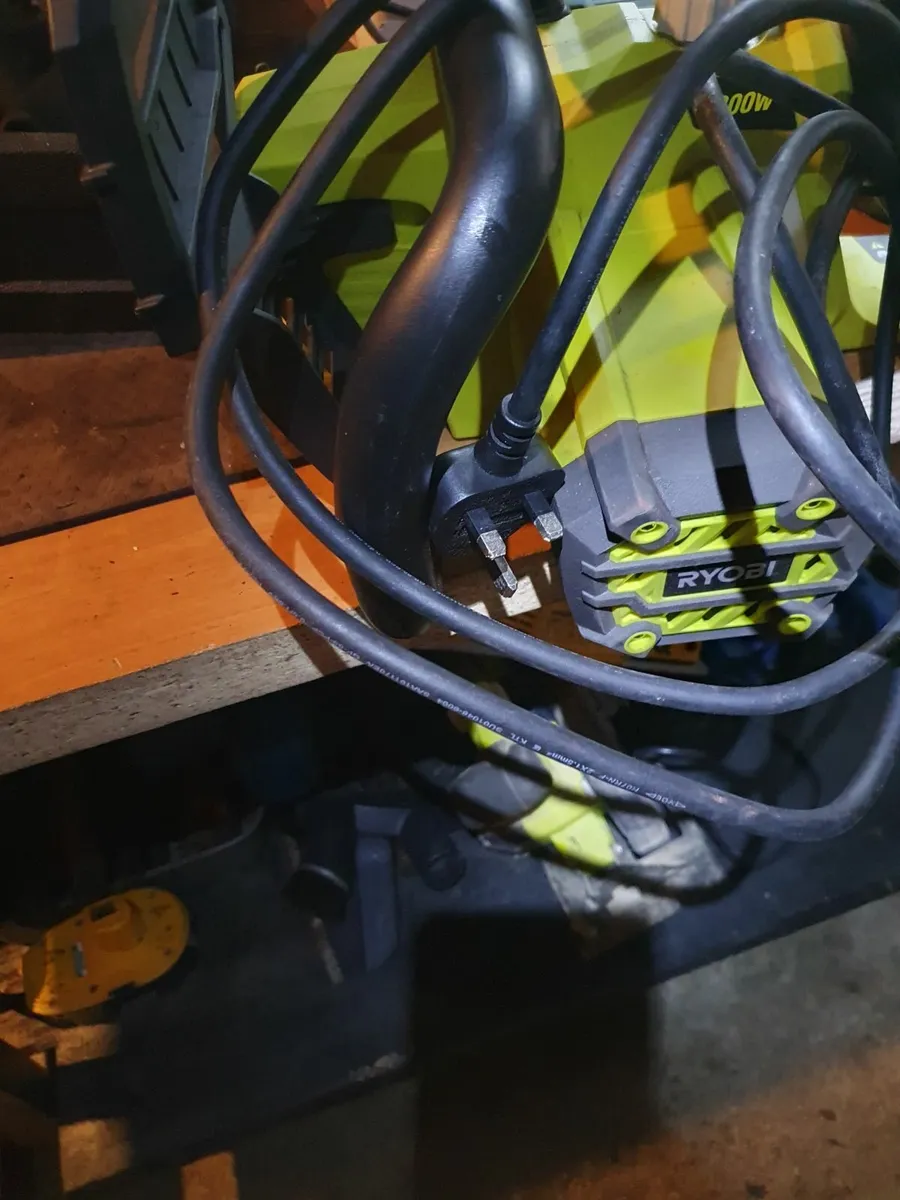 Chainsaw - Image 1