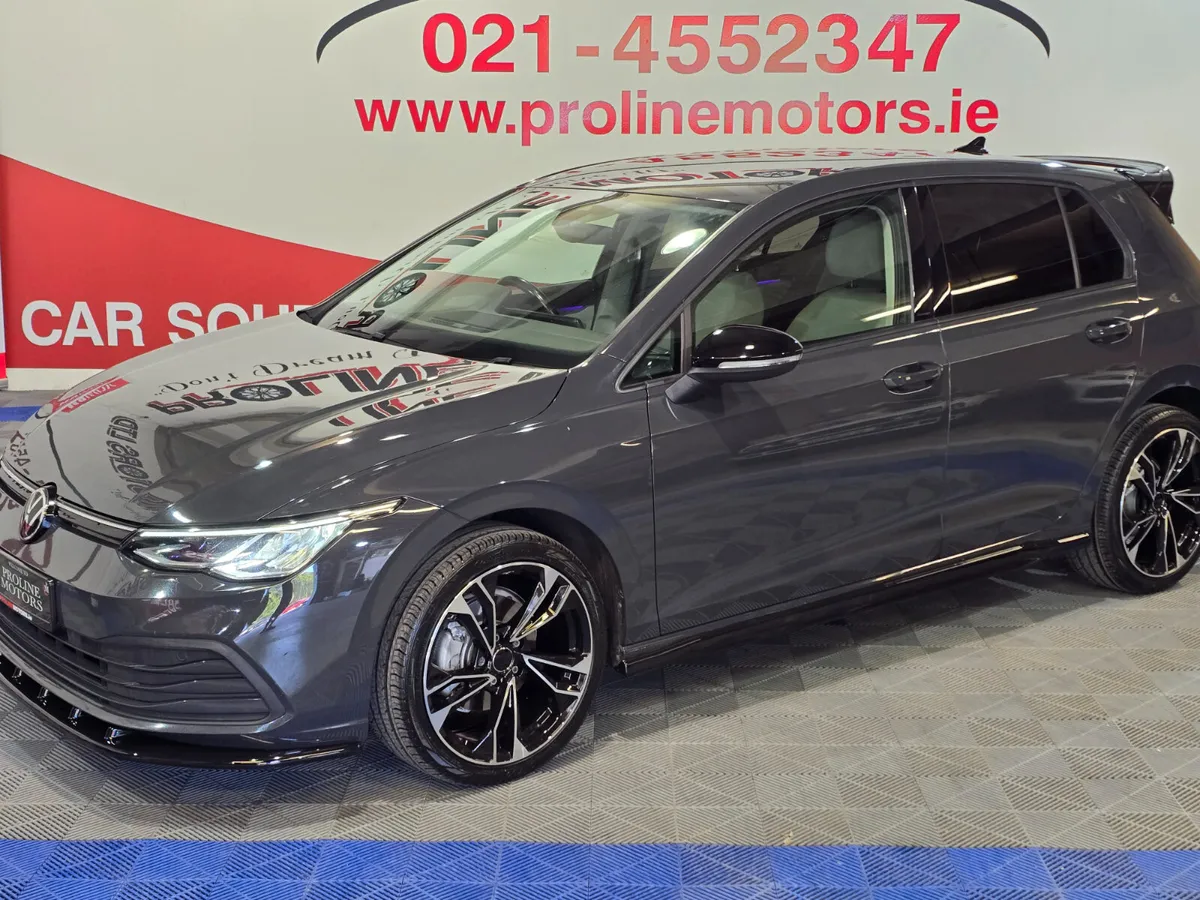 212 VW GOLF 2.0 TDI AUTO IN STUNNING URANO GREY - Image 2