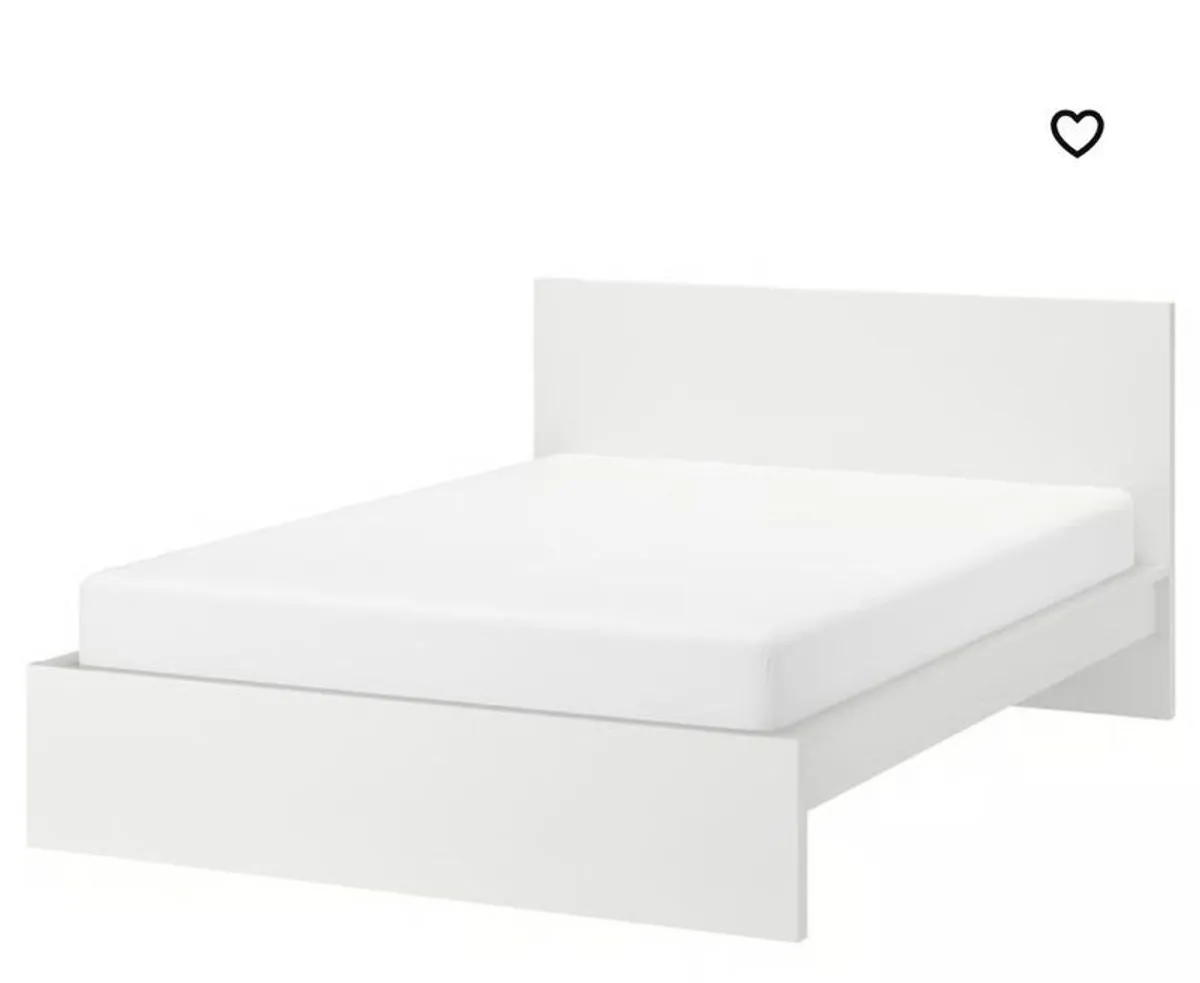 King size bed with a double mattress (the mattress is not king size - Image 1