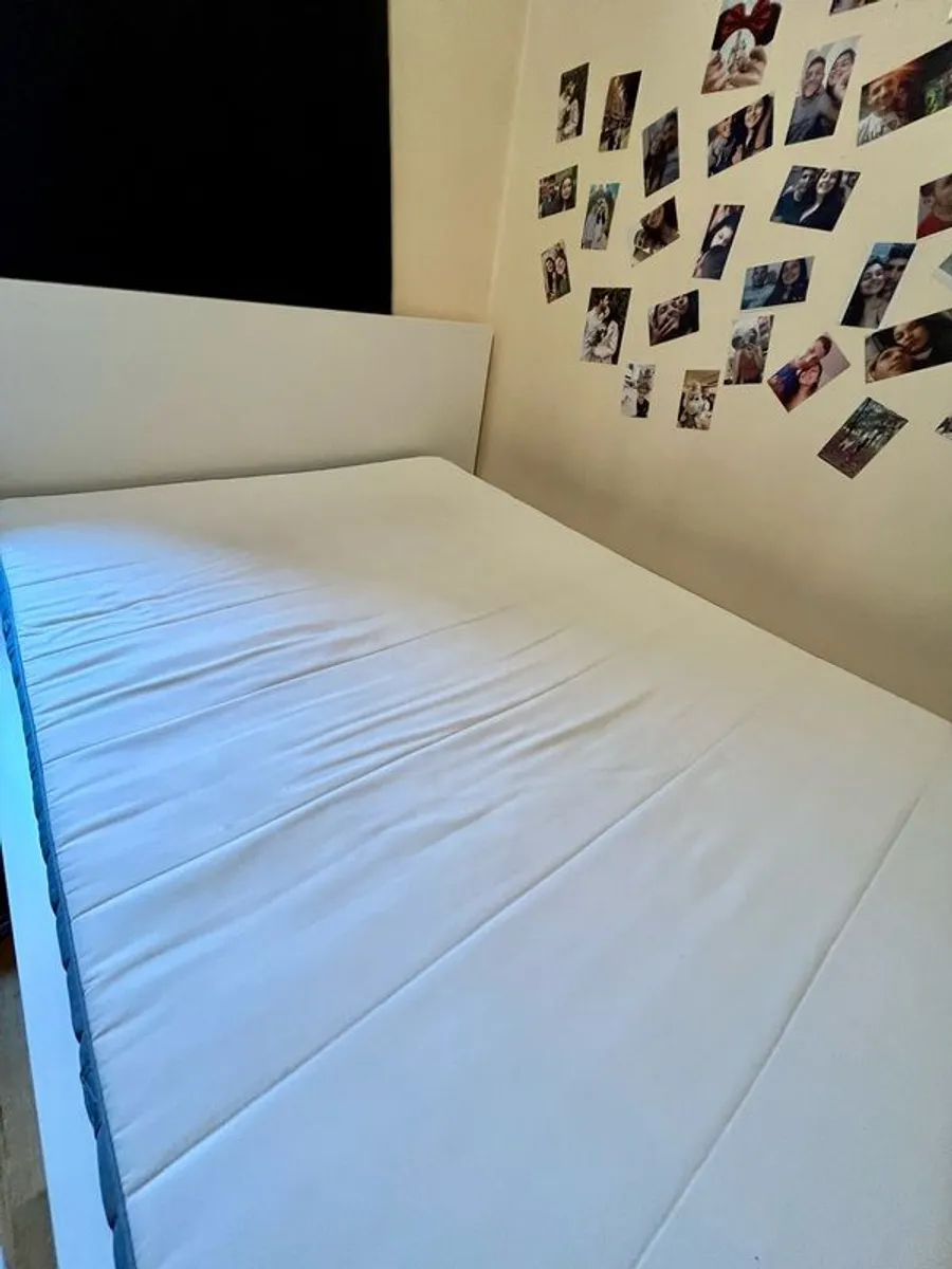 King size bed with a double mattress (the mattress is not king size - Image 2