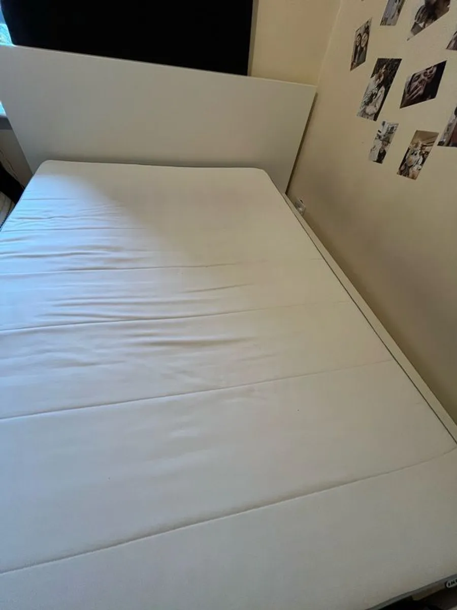 King size bed with a double mattress (the mattress is not king size - Image 4