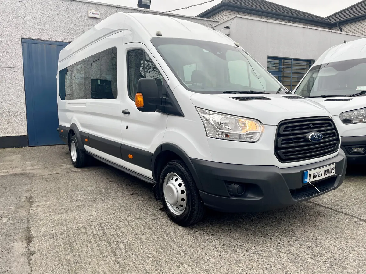 Ford Transit 460 Trend 2.2 TDCI 17 Seat Bus,2016 - Image 1