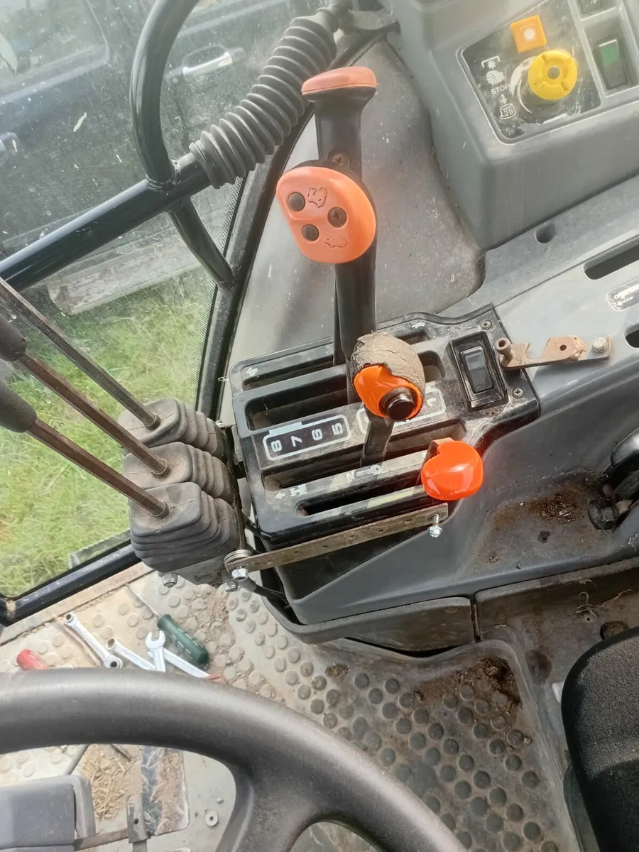 Frontloader for sale - Image 3