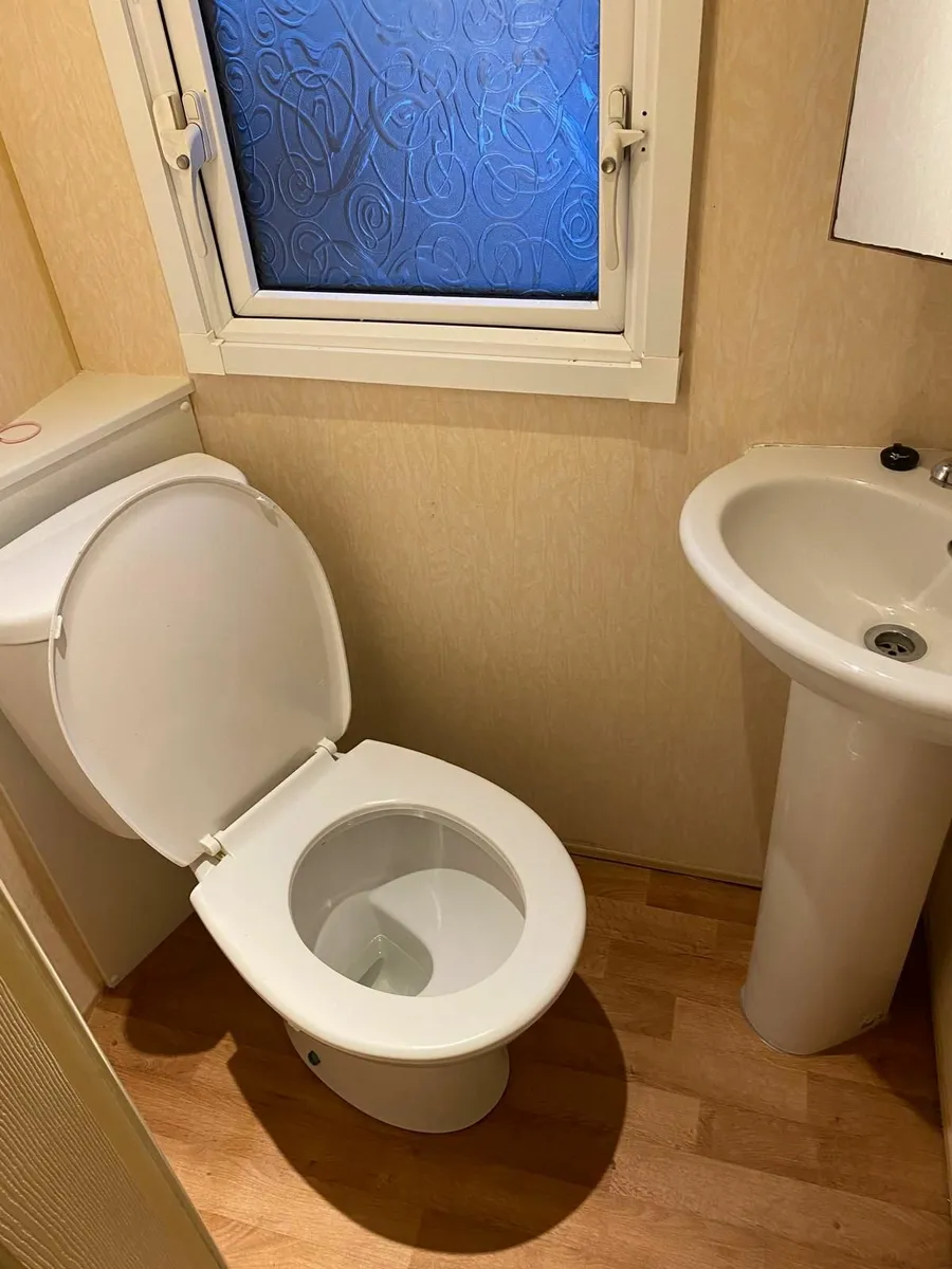 STUNNING WILLERBY ASPEN 3 BEDROOM - Image 4