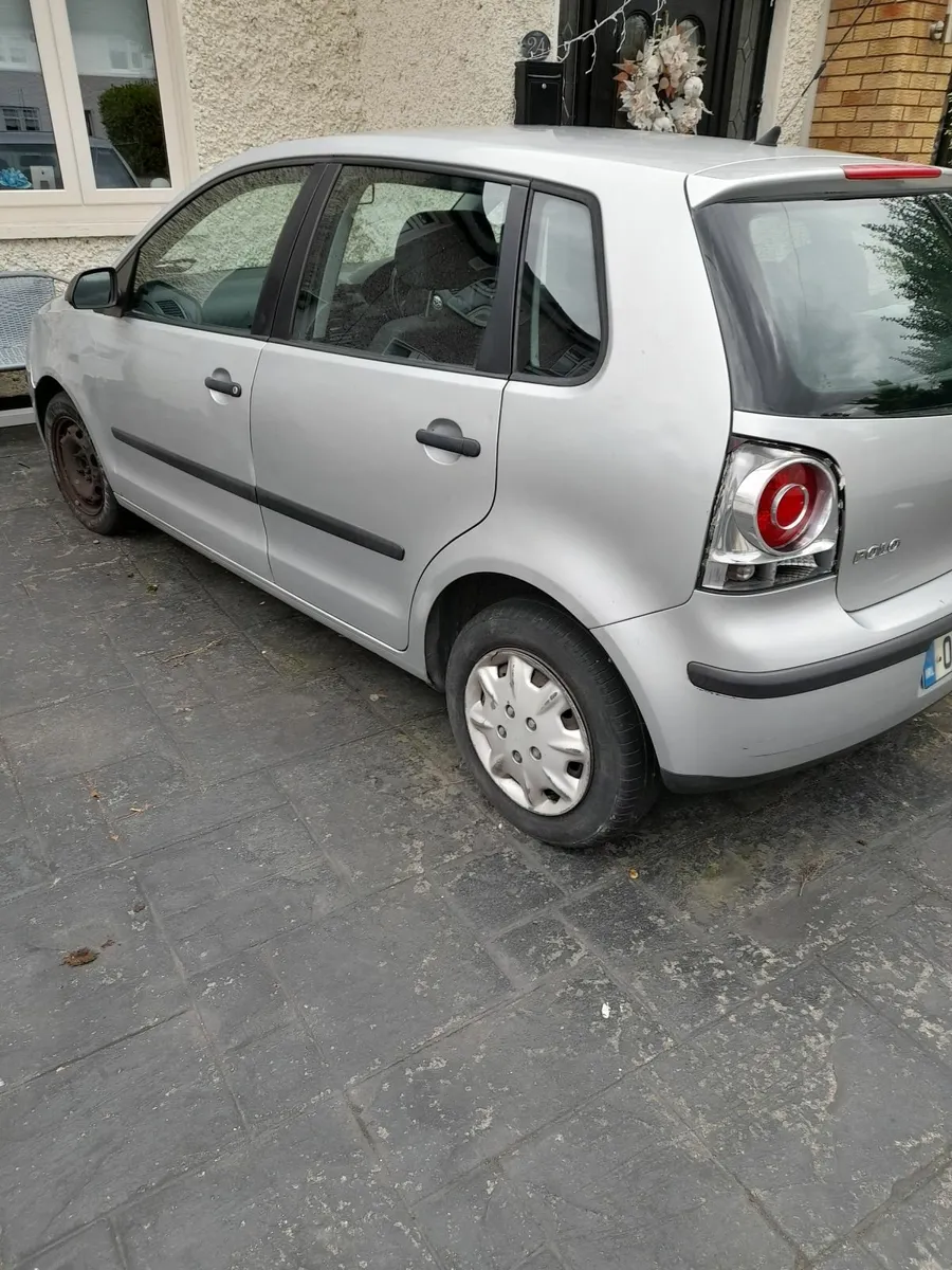 Volkswagen Polo 2009 - Image 2