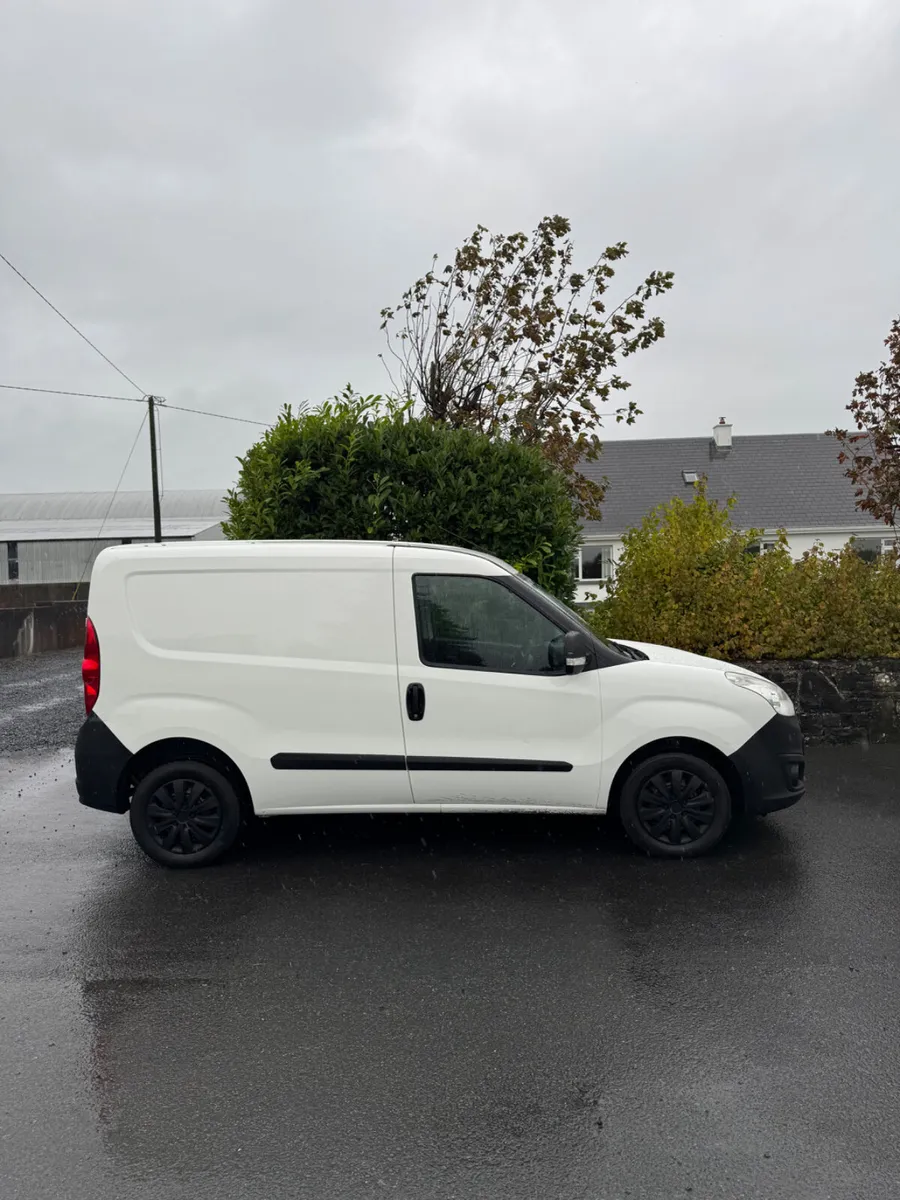 Opel Combo 2016 - Image 2