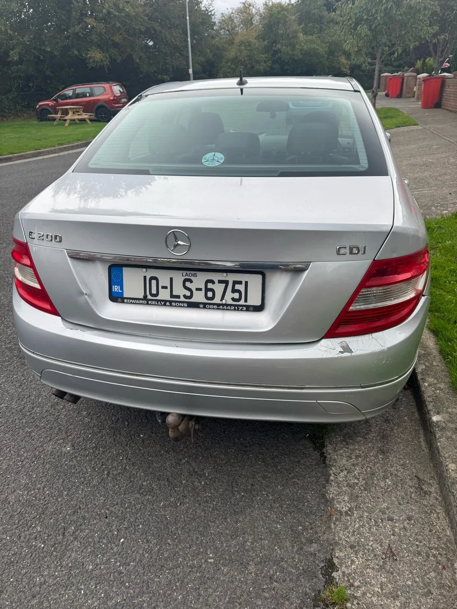 Mercedes C-Class 200 Automatic - Image 3
