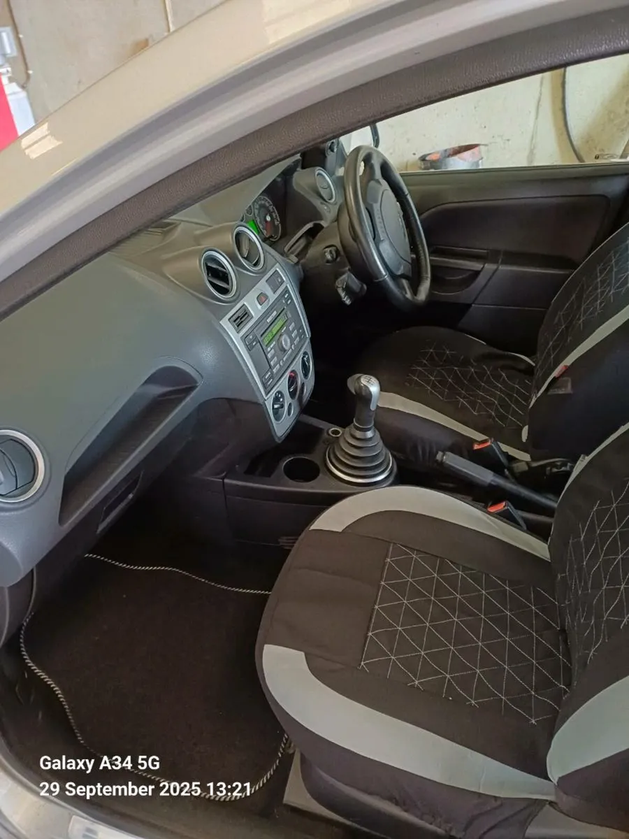 Car - Image 3