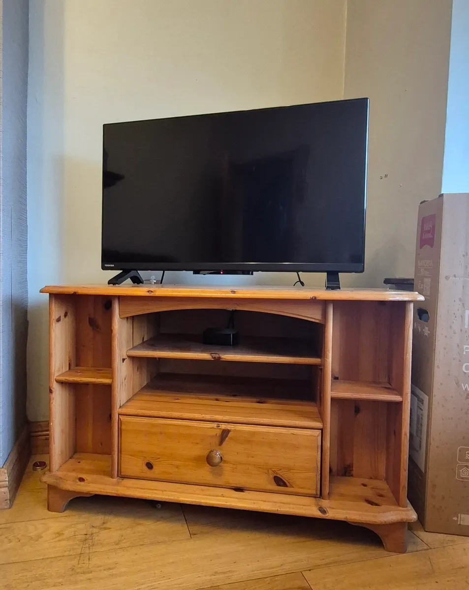 Pine TV unit ~ FREE