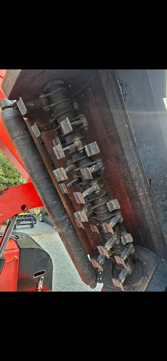 Twose 57-5 Hedge Cutter (Like New) - Image 2
