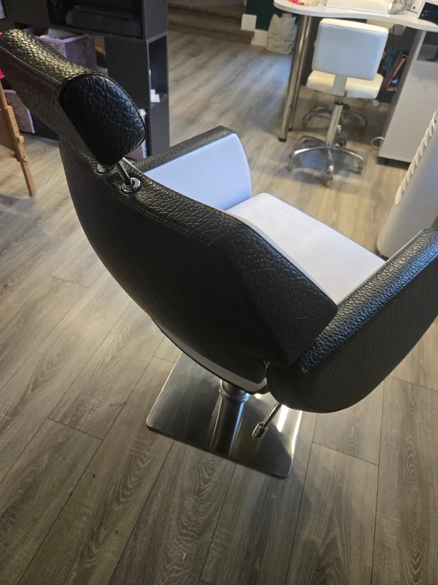 Beauty treatment chair - Image 2
