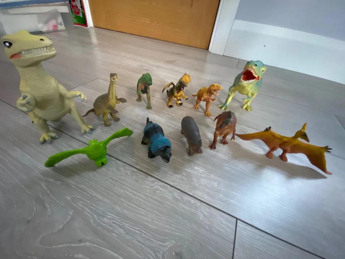Toys - Image 2