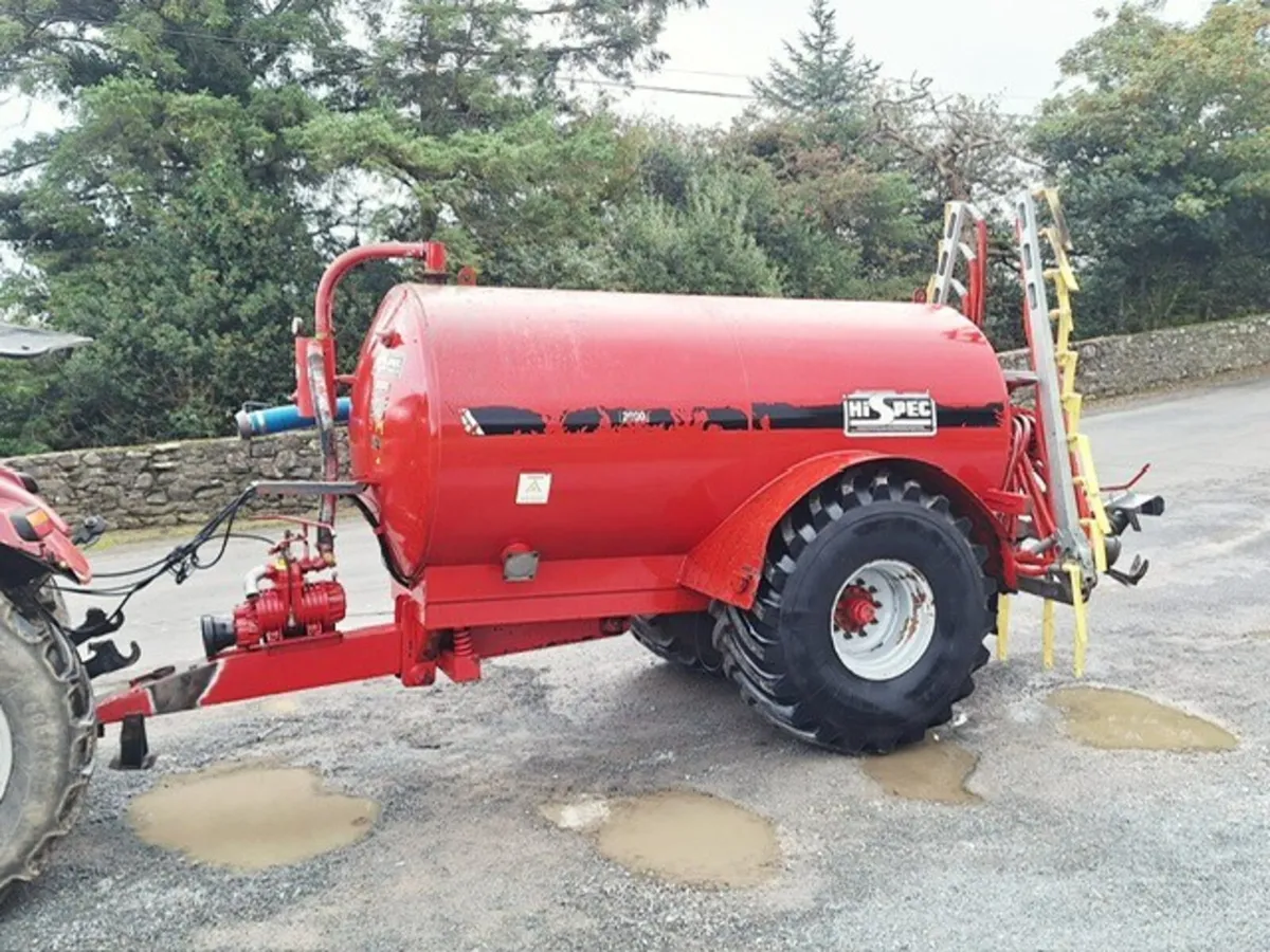 2009 HiSpec 2300 Gal Tanker , 2021 Mastek 7.5m D/B - Image 1