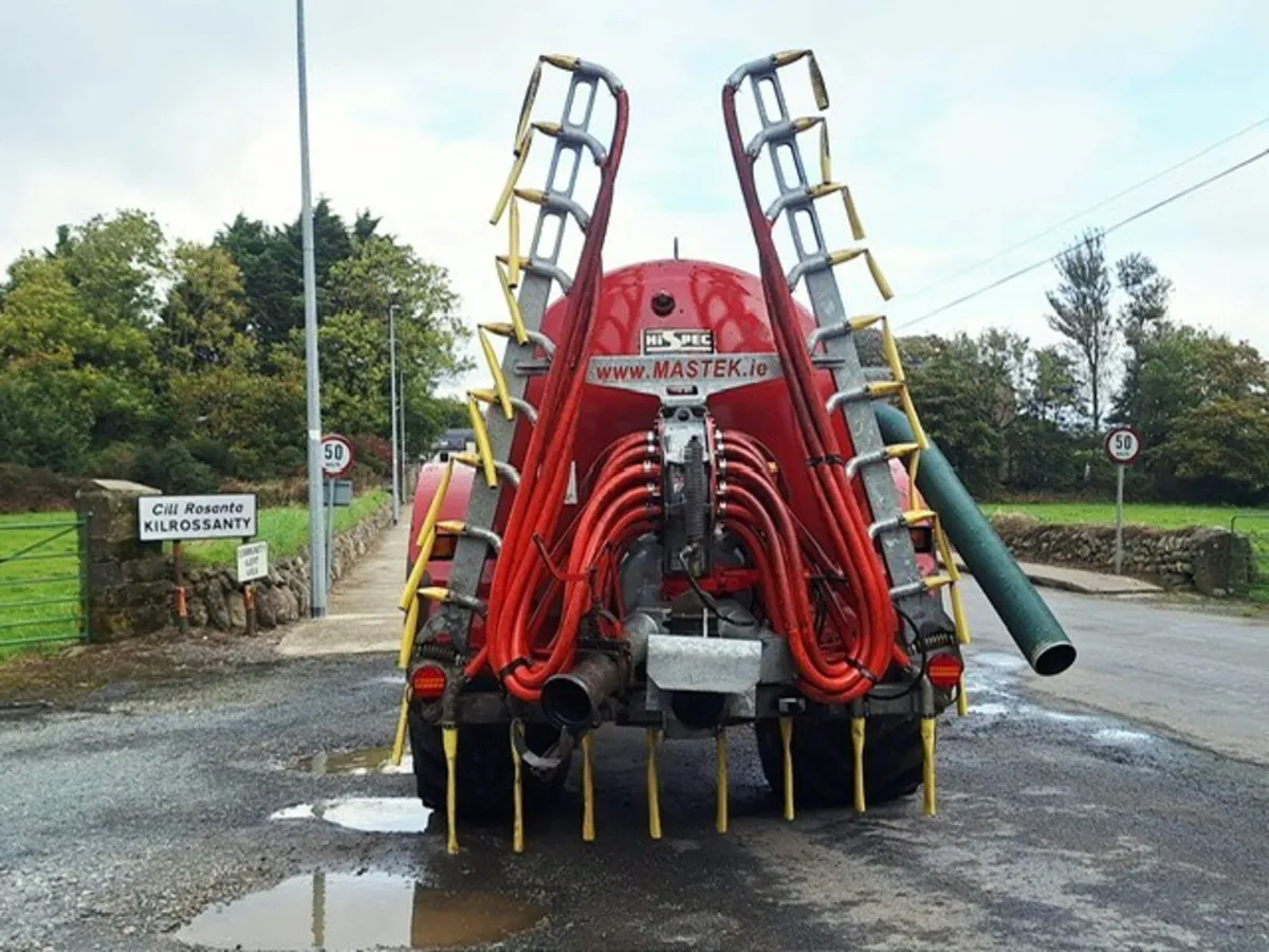 2009 HiSpec 2300 Gal Tanker , 2021 Mastek 7.5m D/B - Image 4