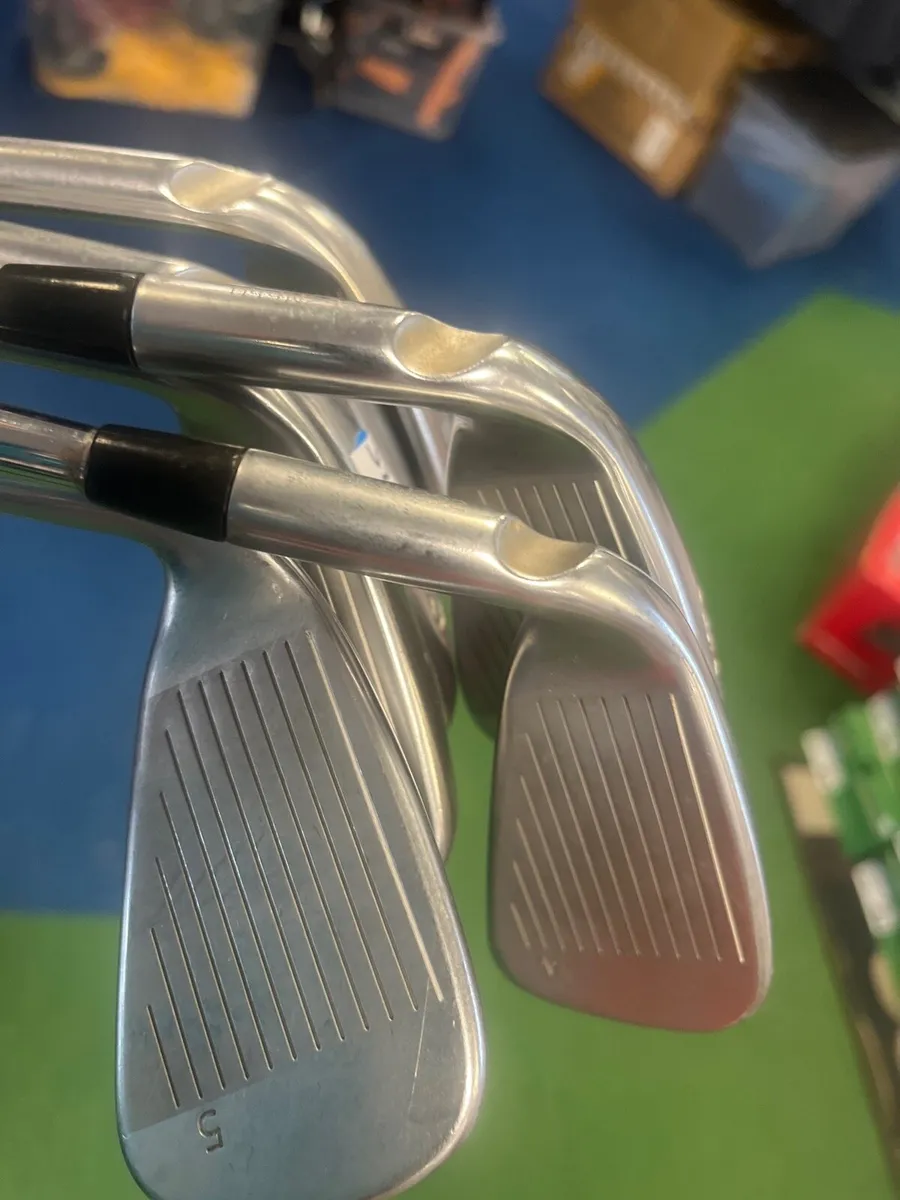 Ping G400 steel irons 4-pw used. - Image 2