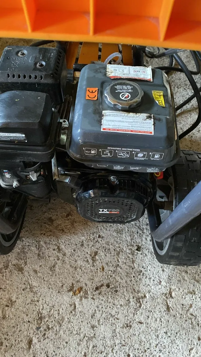 Wilks Petrol Power Washer - Image 2