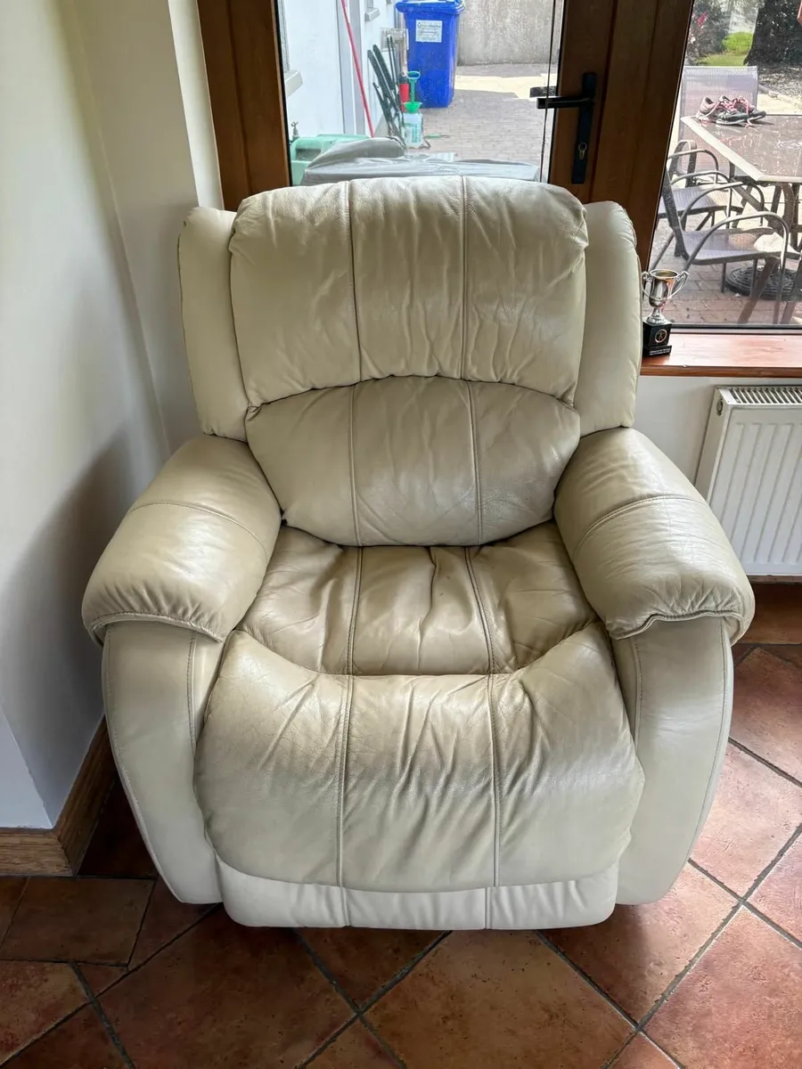 Leather 2 +1 seater suite - Image 1
