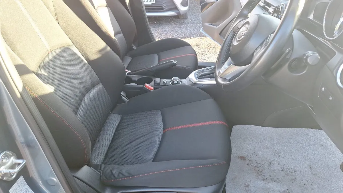 Mazda Demio 2015 - Image 2