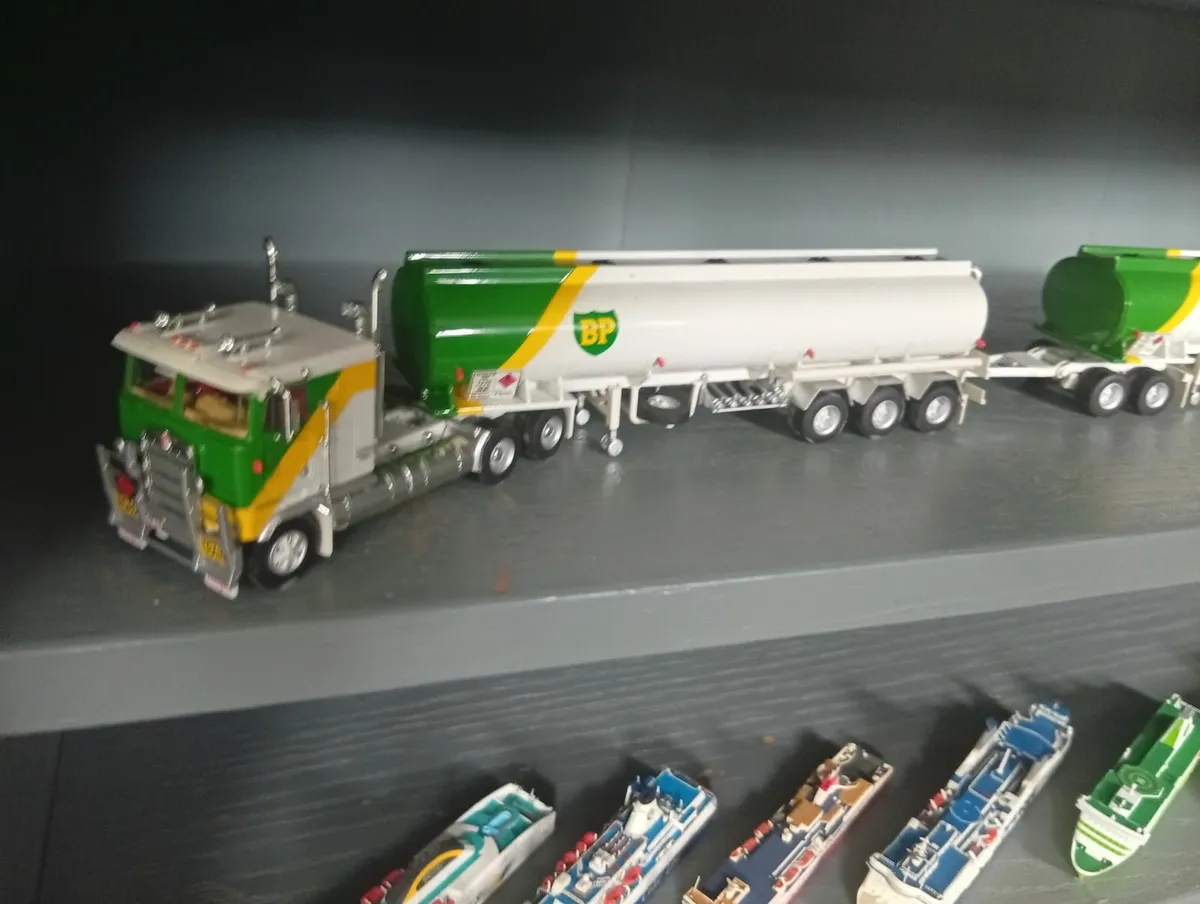 Model - Image 2
