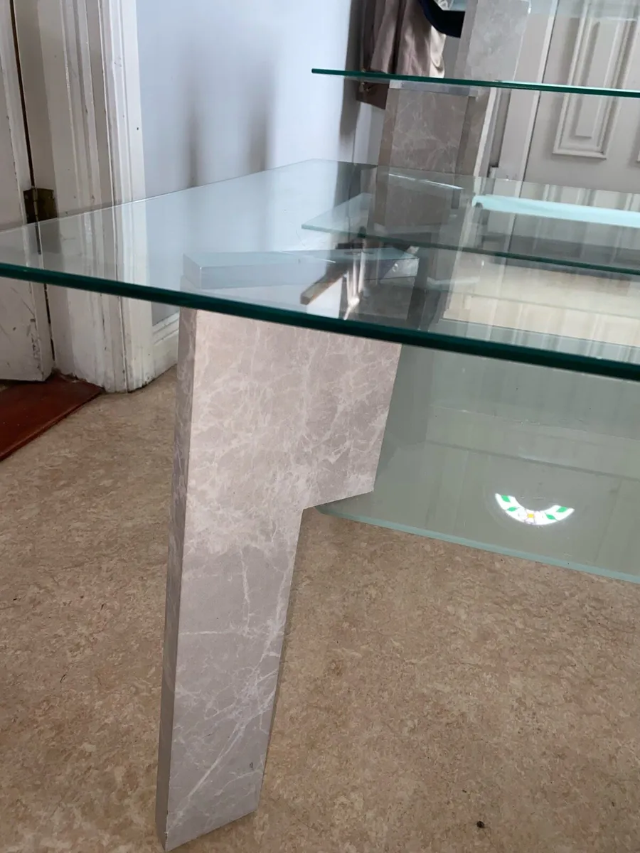 Set of 3 Glass Tables - Image 4