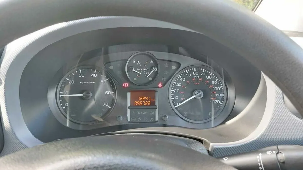 2017 Peugeot Partner 1.6hdi 75 - Image 2