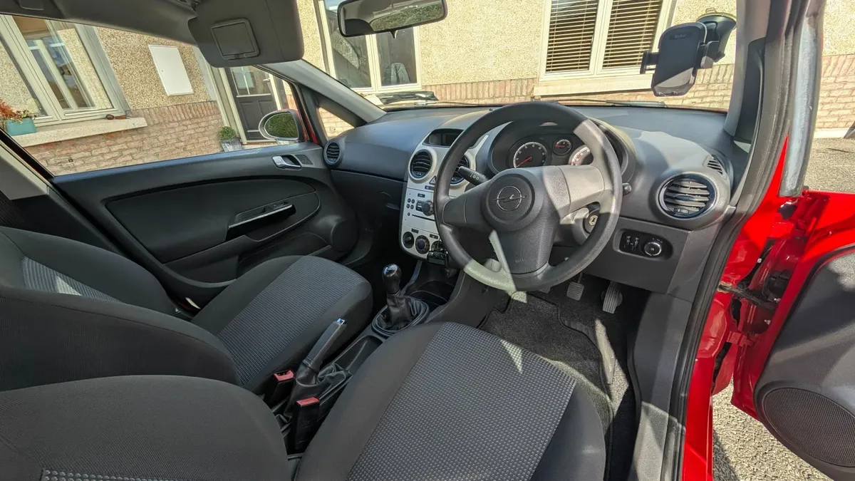 Opel Corsa 2010 - Image 3
