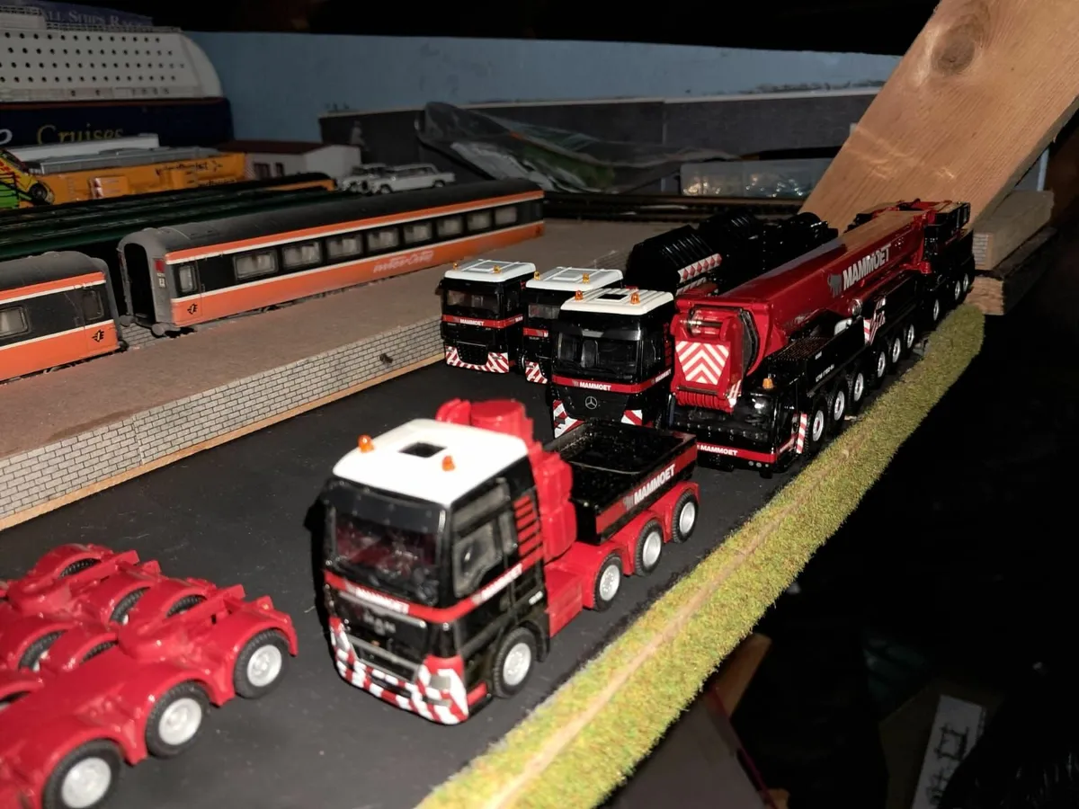 Model diecast Mammoet Truck and Crane Set 1/87 sca - Image 3
